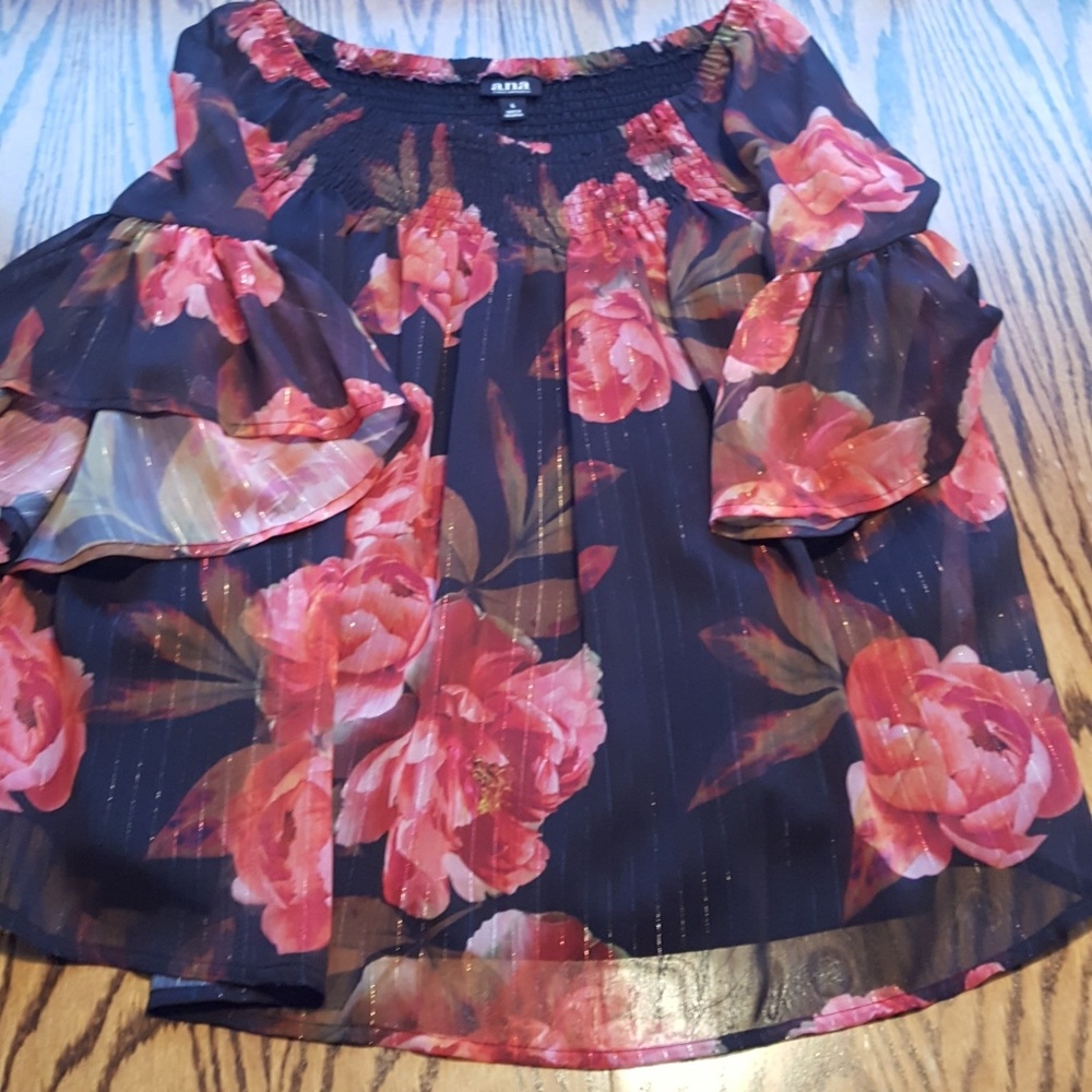Ana floral top
